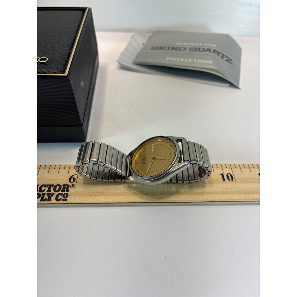 SEIKO SQ Watch Gold Dial Day/Date 5G23-8059 WR Silver Tone SS Bezel Band W/Box - Picture 8 of 17